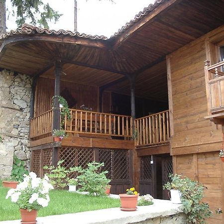 Sarafova Guest House Koprivshtitsa Bagian luar foto