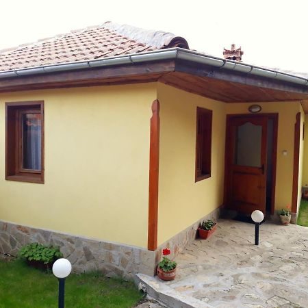 Sarafova Guest House Koprivshtitsa Bagian luar foto