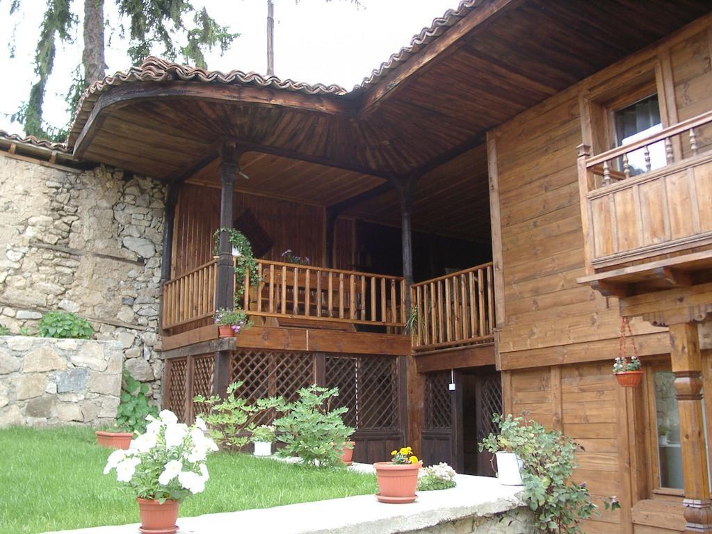 Sarafova Guest House Koprivshtitsa Bagian luar foto