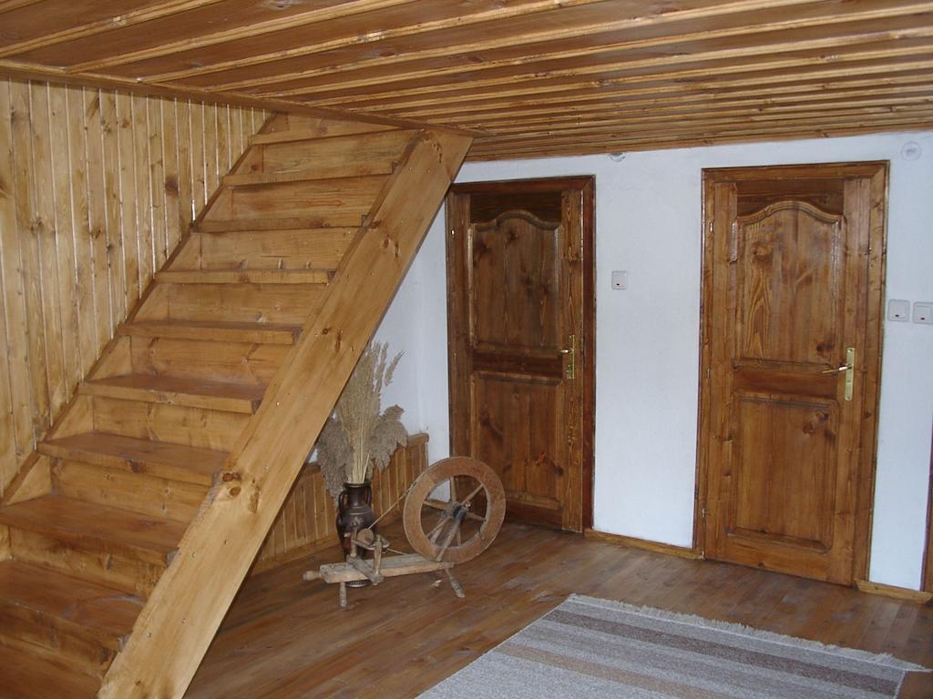 Sarafova Guest House Koprivshtitsa Bagian luar foto